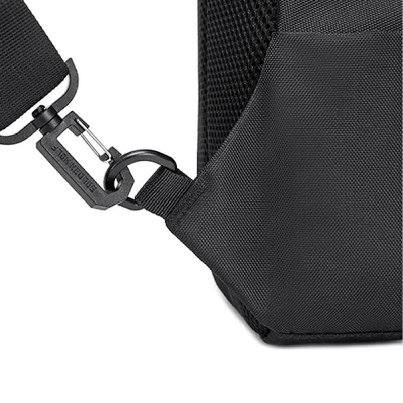 Golden Wolf Cross Bag - Black - B00124